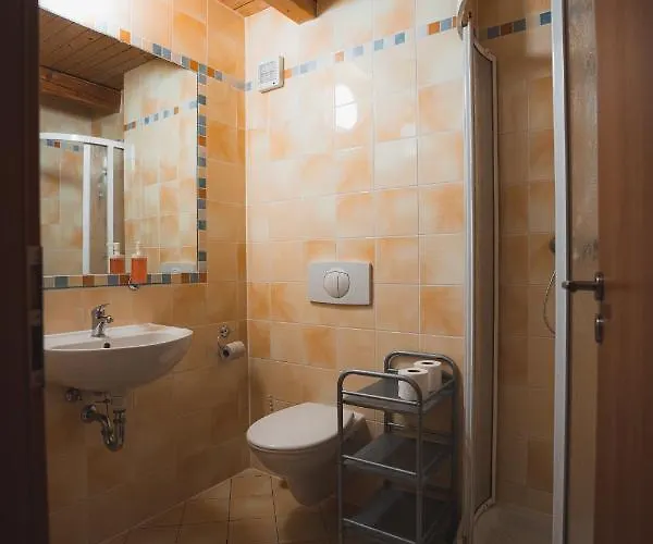 Apartment Jurica 84 *